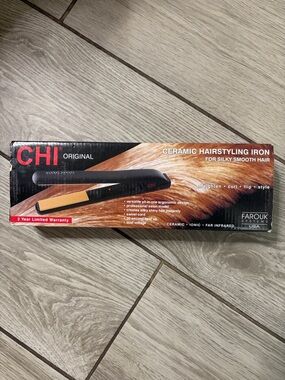 CHI Black Flat Iron with Gold Plates